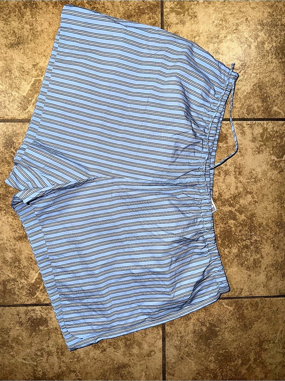 H&M Striped High Waist Shorts in Blue & White Size XL